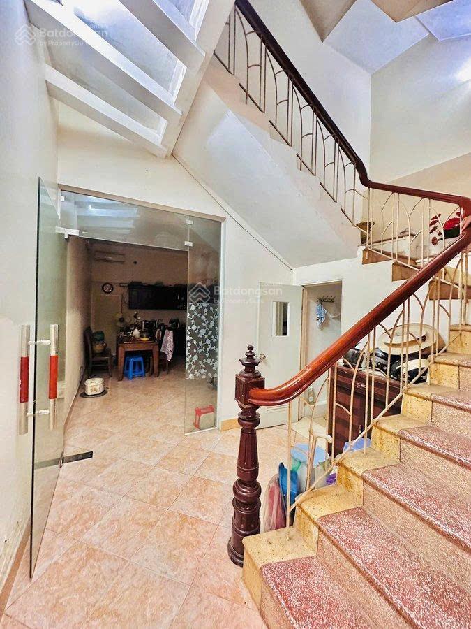 Chỉ 12 tỷ  nhà đẹp ở luôn hoàng hoa thám, ba đình  64m2 x 4t