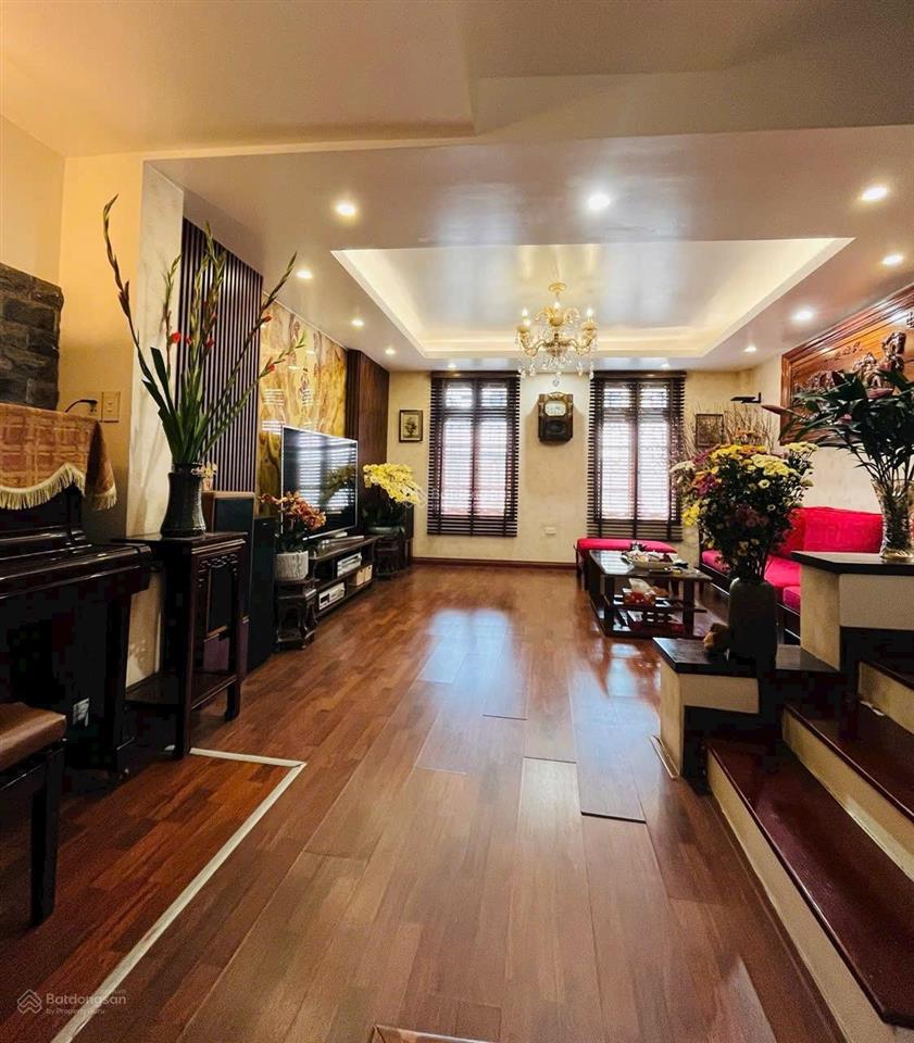 Chỉ 10 tỷ  20m ra mặt phố ngọc hà, ba đình  32m2 x 6t, mặt tiền 5m  siêu hiếm