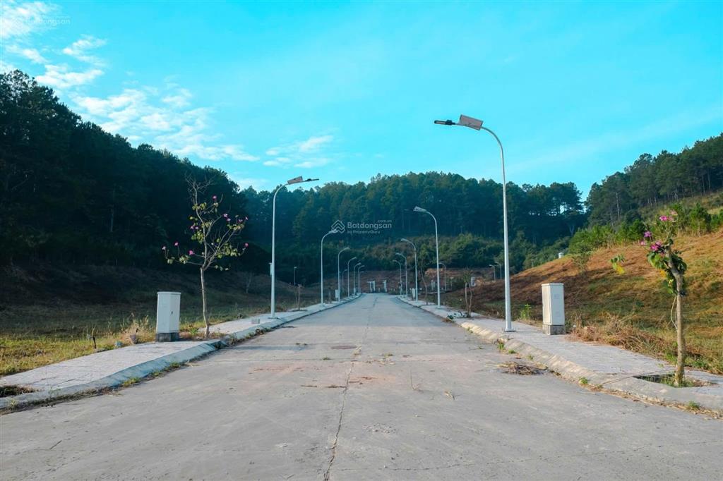 Đất thổ cư ngoại ô đà lạt. đất full hạ tầng. gần sân bay, nút giao cao tốc. giá đầu tư