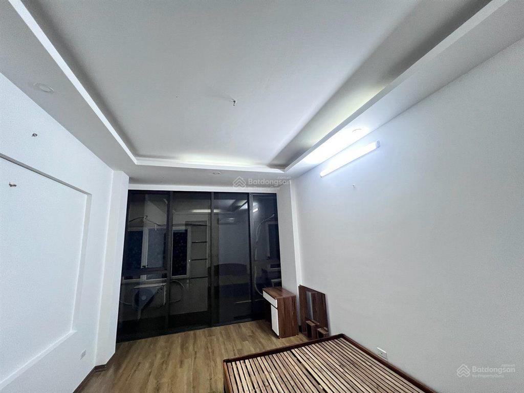 Cần bán nhà riêng phố trần bình  30m2 x 6 tầng kiên cố, ngõ rộng thông tứ tung giá 7 tỷ có tl