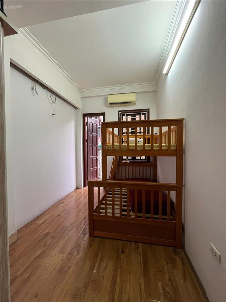 Cần bán căn nhà lô góc phố trần bình  cầu giấy, 35/42m2 x 5 tầng ô chờ thang máy giá 12.4 tỷ có tl