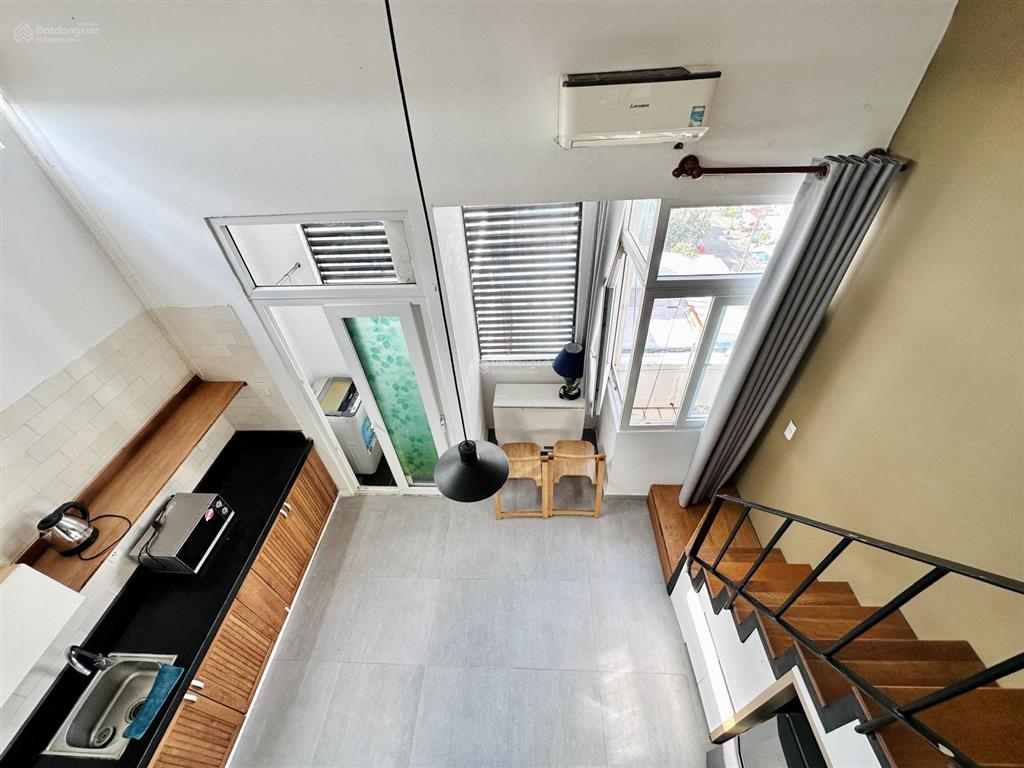 Căn hộ dịch vụ duplex  ban công mini  lý phục man quận 7 full nội thất giá rẻ