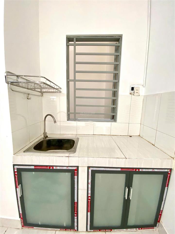 Phòng cho thuê full nội thất giá siêu mềm, đẹp rẻ, cửa sổ ánh sáng ngay hẻm 502 huỳnh tấn phát q7