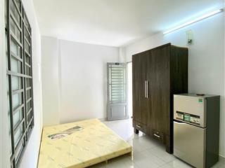 Phòng cho thuê full nội thất giá siêu mềm, đẹp rẻ, cửa sổ ánh sáng ngay hẻm 502 huỳnh tấn phát q7