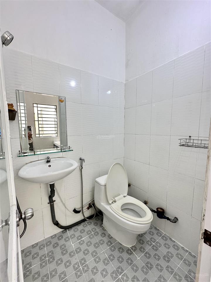 Phòng cho thuê full nội thất giá siêu mềm, đẹp rẻ, cửa sổ ánh sáng ngay hẻm 502 huỳnh tấn phát q7