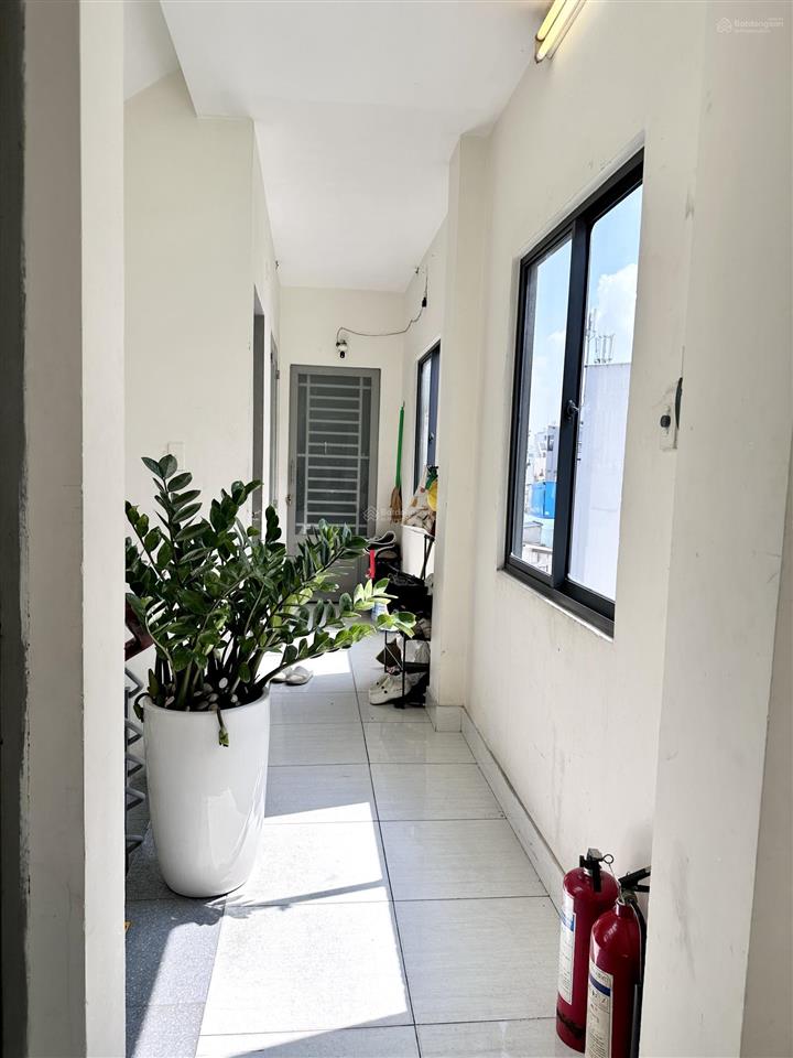 Phòng cho thuê full nội thất giá siêu mềm, đẹp rẻ, cửa sổ ánh sáng ngay hẻm 502 huỳnh tấn phát q7