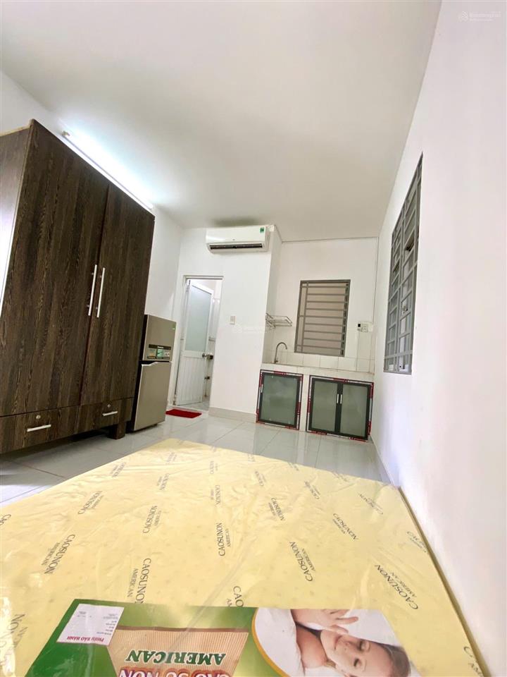 Phòng cho thuê full nội thất giá siêu mềm, đẹp rẻ, cửa sổ ánh sáng ngay hẻm 502 huỳnh tấn phát q7