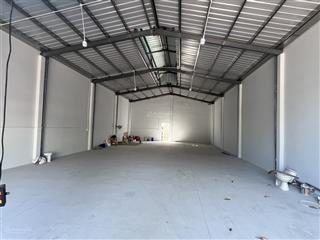 Cho thuê xưởng mới 260m2 tân bình dĩ an đường nhựa xe tải hết tấn