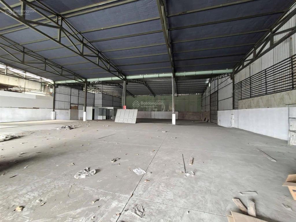 Cho thuê xưởng 1000m mặt tiền đt743 gần sóng thần và visip 1