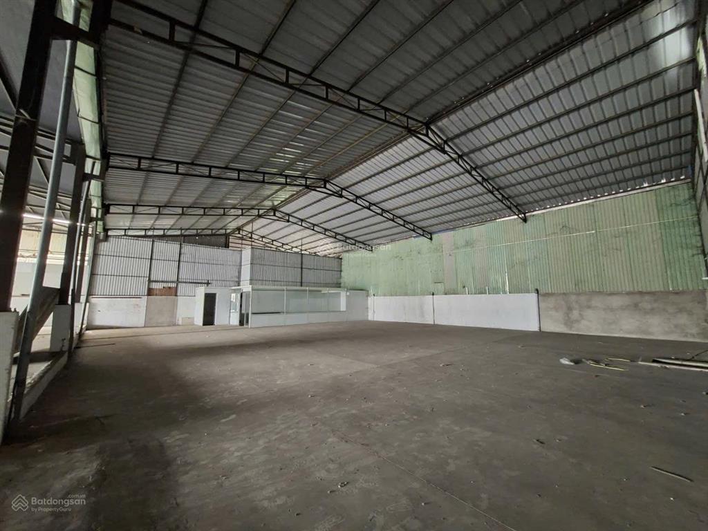 Cho thuê xưởng 1000m mặt tiền đt743 gần sóng thần và visip 1