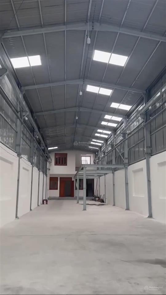 Cho thuê xưởng 380m2 mặt tiền quốc lộ 1k có cầu trục và 3 pha