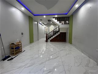 Cho thuê nhà trệt lầu đường nhựa vỉa hè gần bến xe tân đông hiệp dĩ an