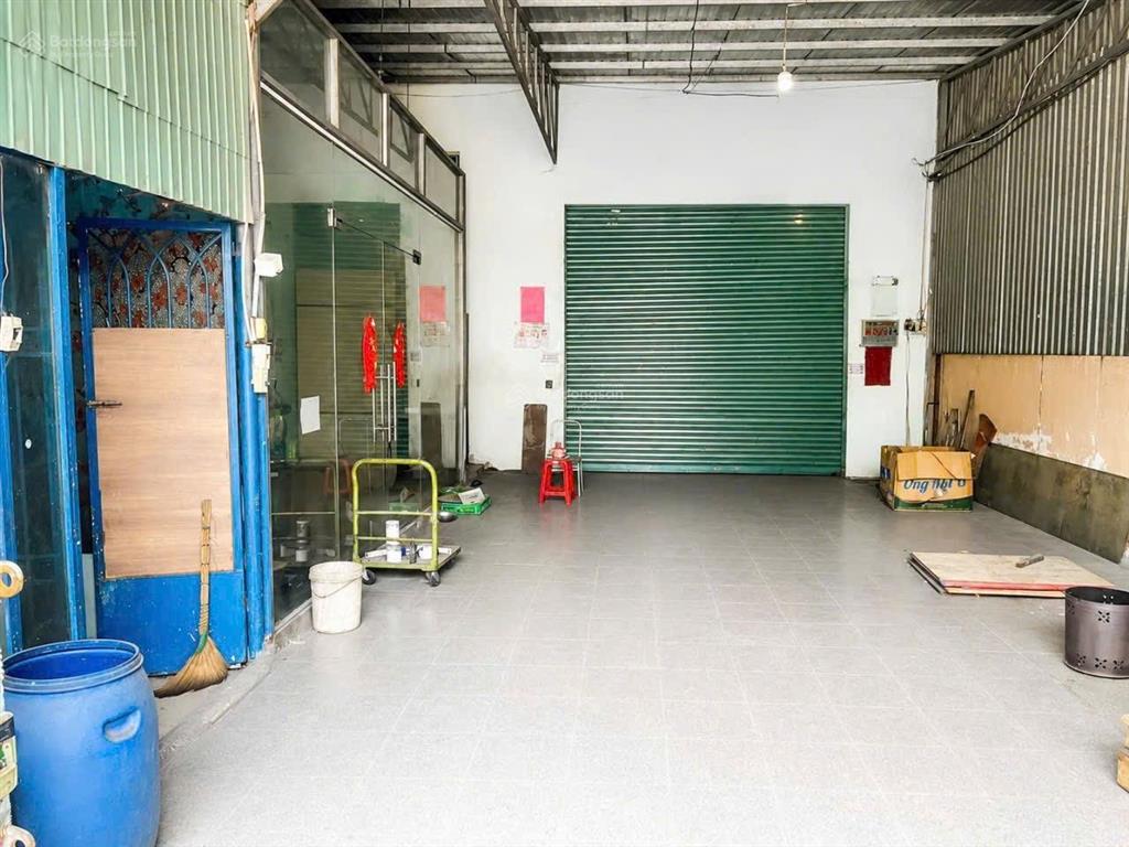 Cho thuê xưởng 400m2 phường tân đông hiệp dĩ an gần ngã tư chiêu liêu