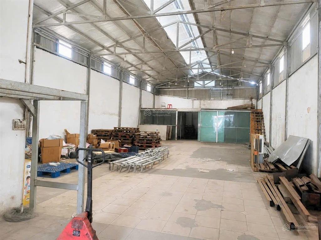 Cho thuê xưởng 400m2 phường tân đông hiệp dĩ an gần ngã tư chiêu liêu