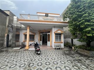 Cho thuê nhà vườn 250m2 đường nguyễn đức thiệu dĩ an sân để 4 xe hơi