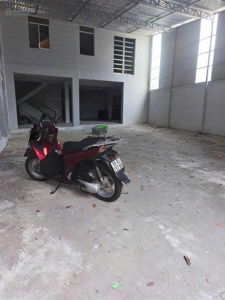 Cho thuê xưởng 300m sử dụng 600m đường cont có 3 pha