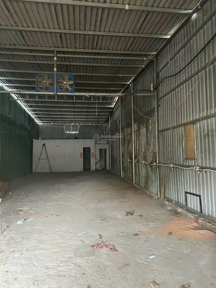 Cho thuê xưởng 160m2 tân đông hiệp có 3 pha đường xe tải