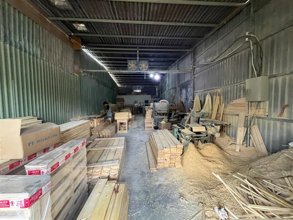 Cho thuê xưởng 160m2 tân đông hiệp có 3 pha đường xe tải