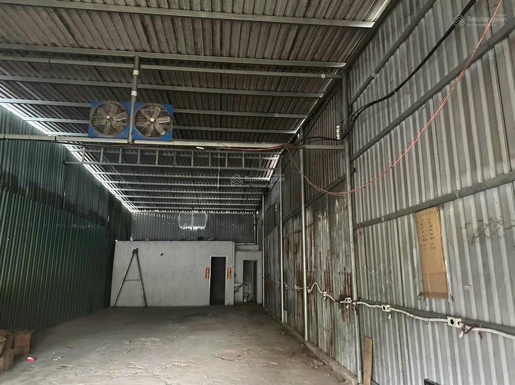 Cho thuê xưởng 160m2 tân đông hiệp có 3 pha đường xe tải