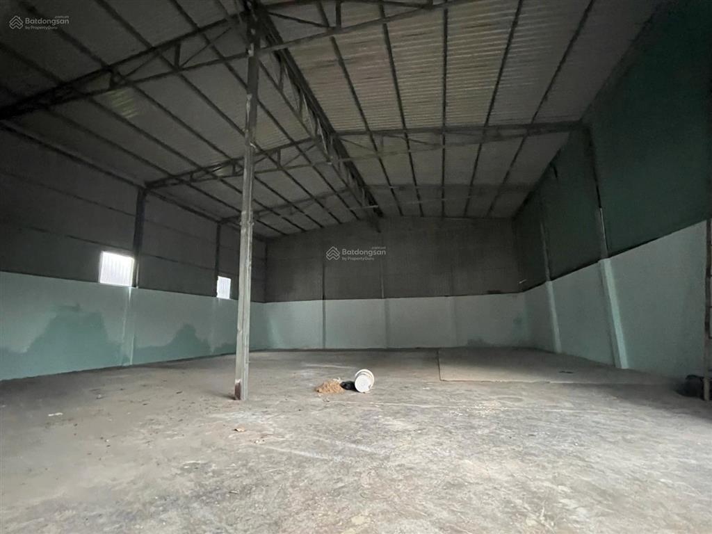 Cho thuê xưởng mặt bằng 250m2 mặt tiền kinh doanh đông hòa dĩ an