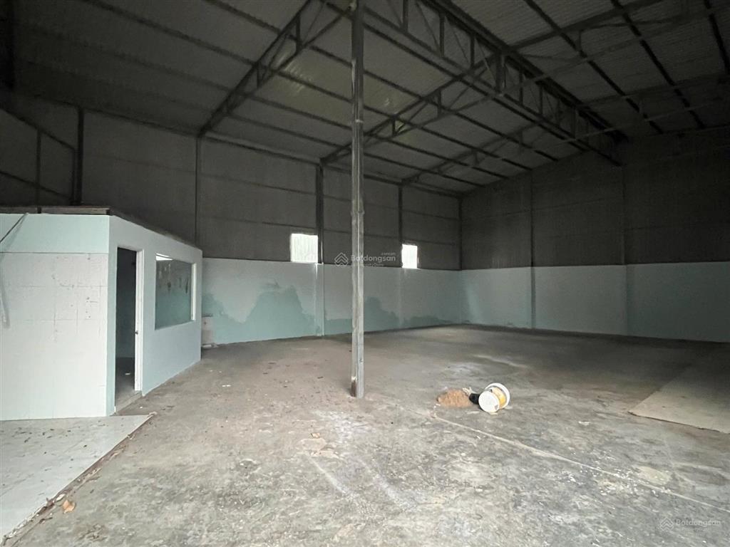 Cho thuê xưởng mặt bằng 250m2 mặt tiền kinh doanh đông hòa dĩ an