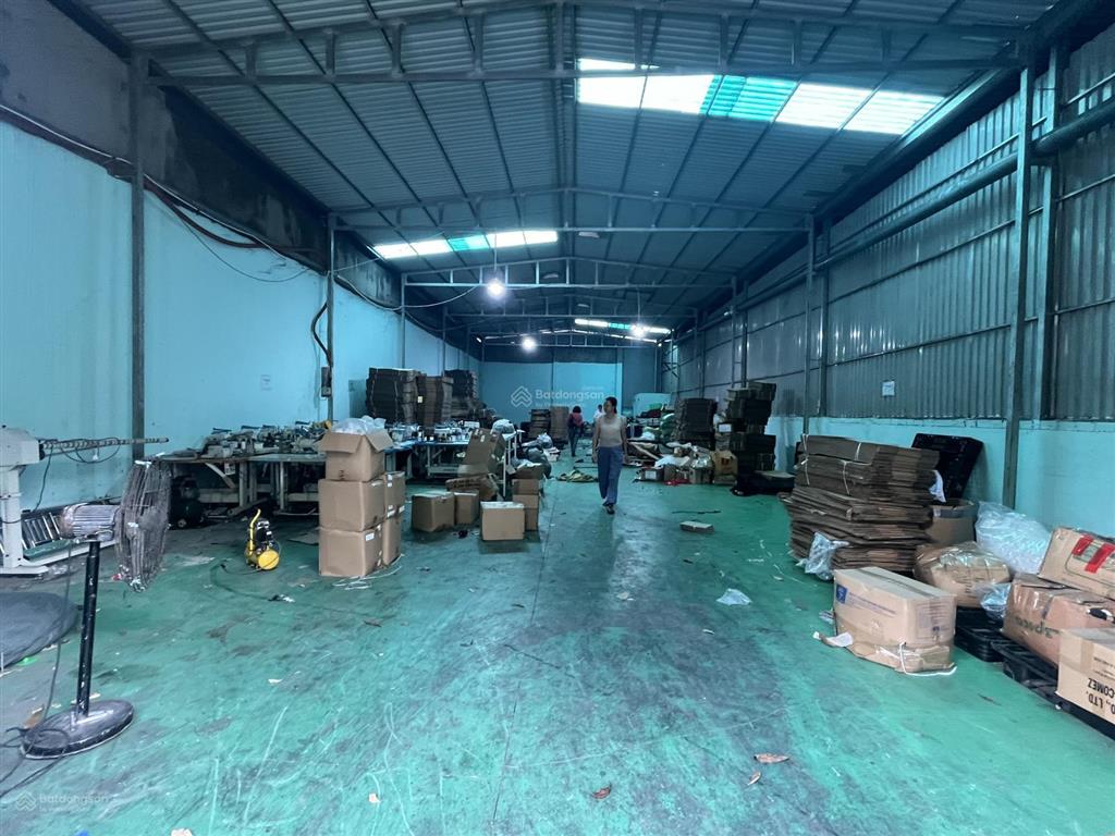 Cho thuê xưởng 300m2 gần chợ thông dụng phường an phú, thuận an có 3 pha