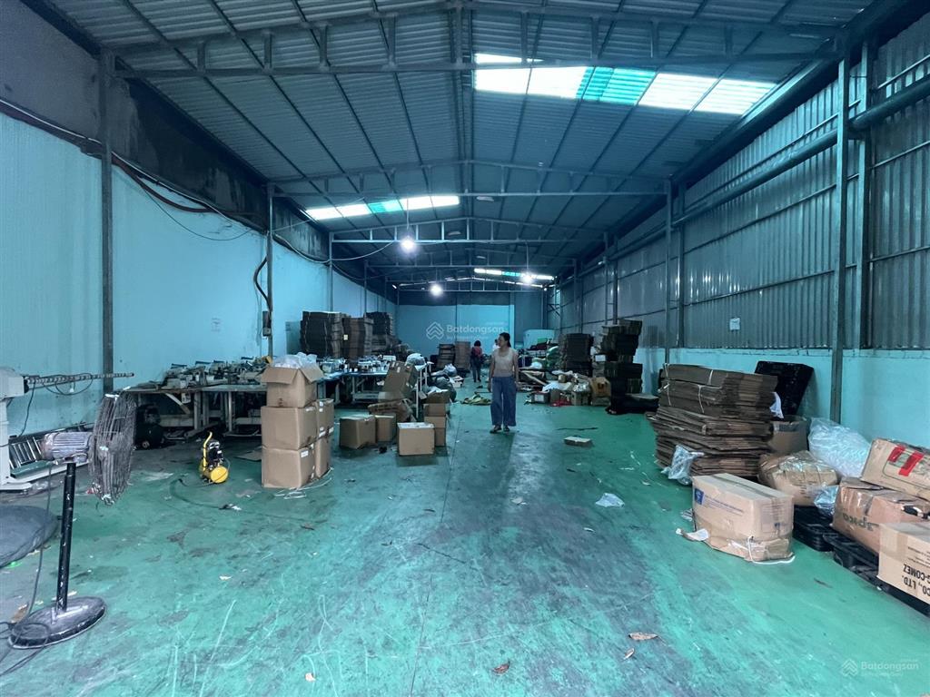 Cho thuê xưởng 300m2 gần chợ thông dụng phường an phú, thuận an có 3 pha
