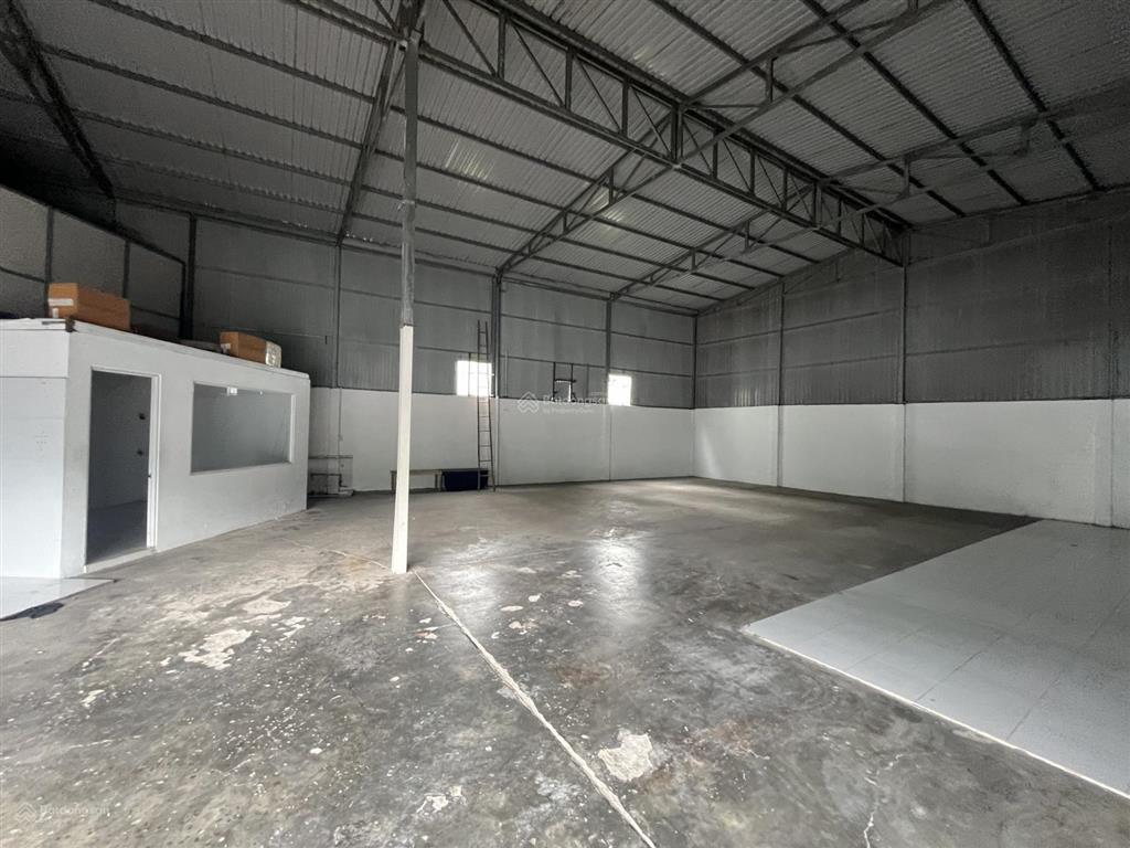 Cho thuê xưởng 250m2 mặt tiền nguyễn hữu cảnh đông hoà dĩ an