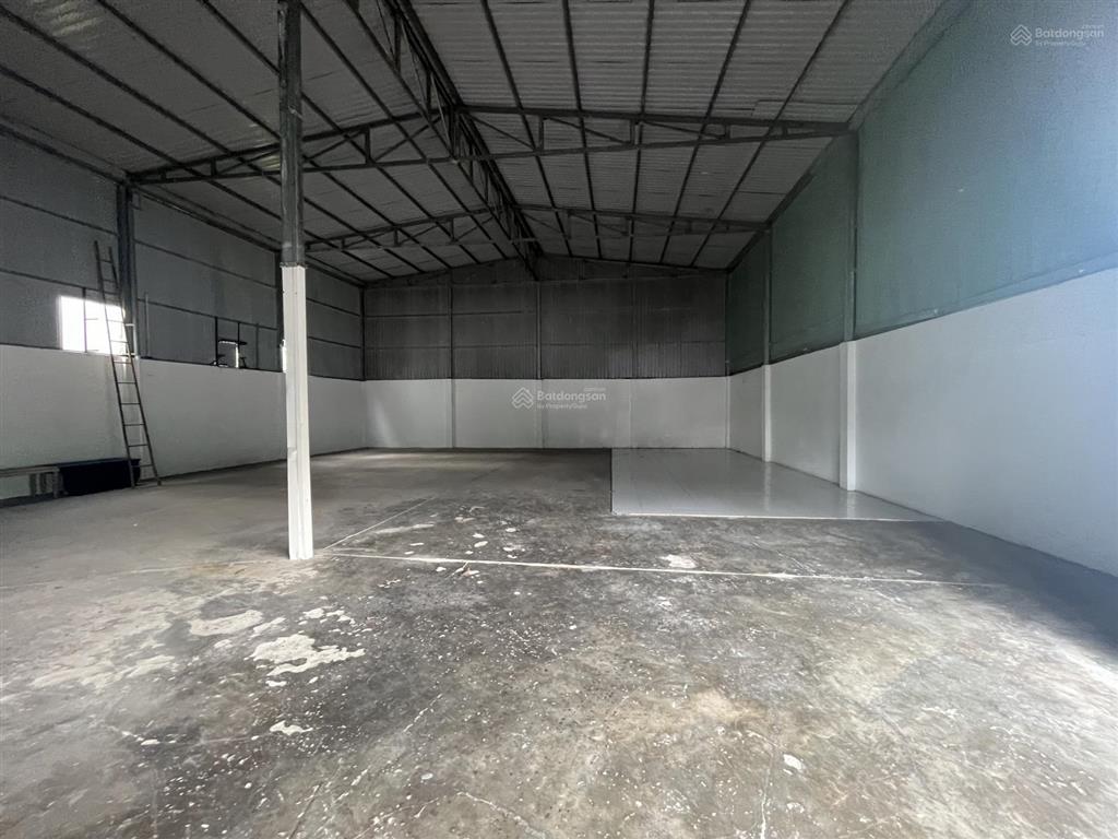 Cho thuê xưởng 250m2 mặt tiền nguyễn hữu cảnh đông hoà dĩ an