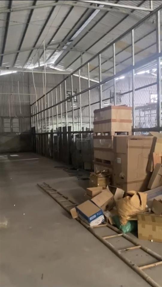 Cho thuê xưởng 350m đông hoà dĩ an gần quốc lộ 1k