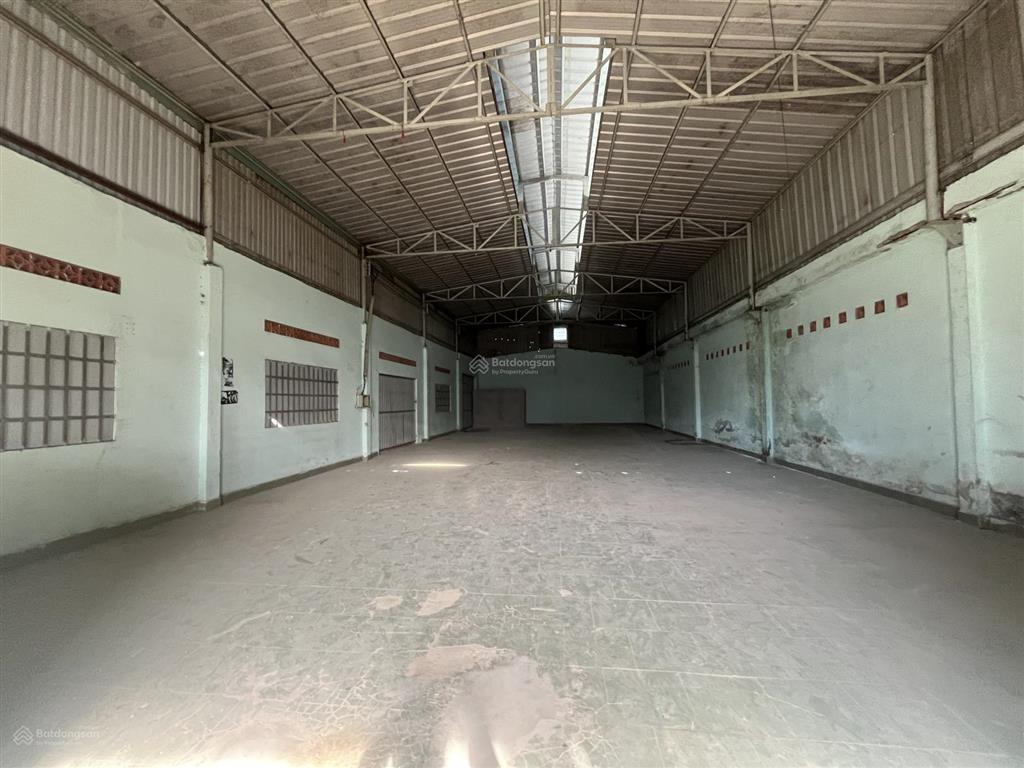 Cho thuê xưởng 300m 16tr ngay trung tâm y tế dĩ an