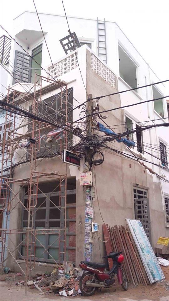 Bán nhà 2 mặt tiền đường thích hợp để ở và kinh doanh
