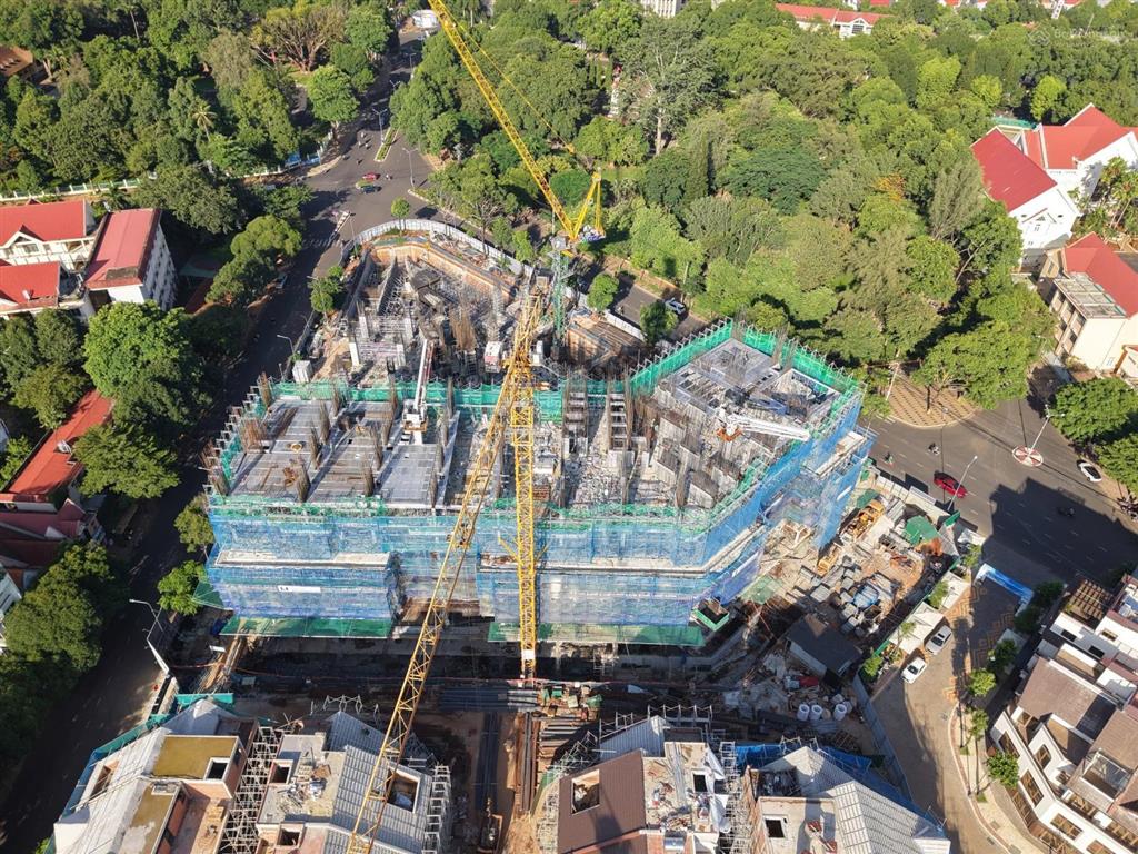 Nhà mặt tiền 5 lầu mai hắc đế tâm điểm eco palace