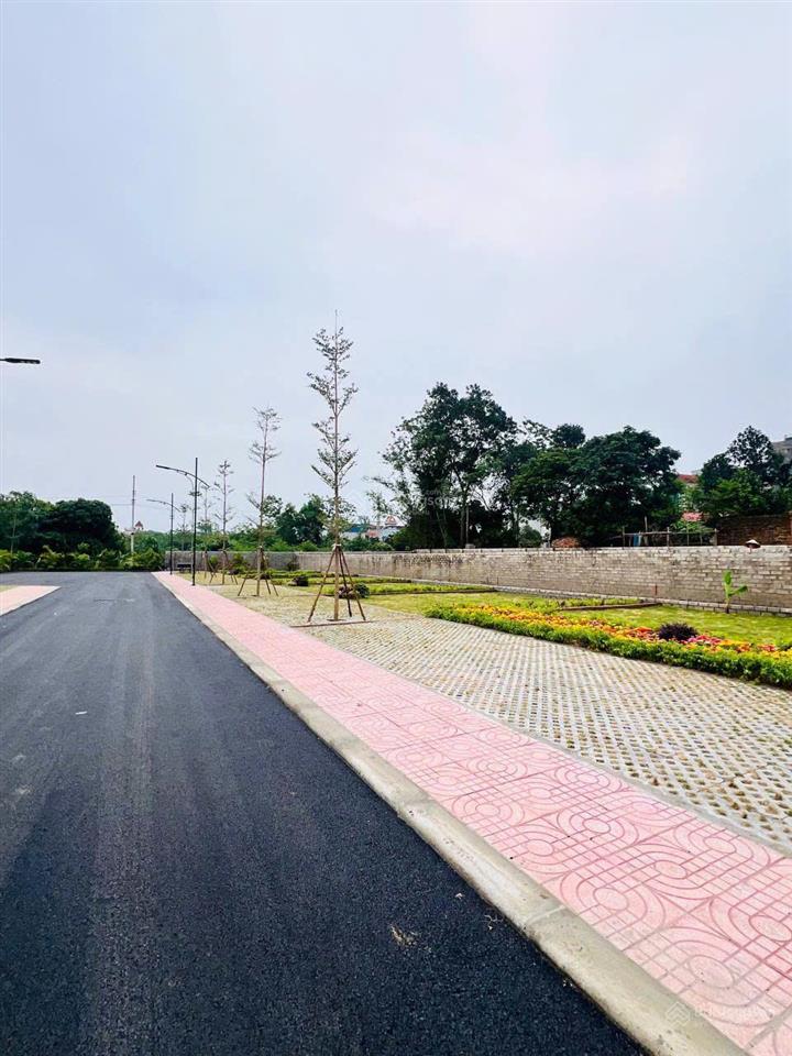 Anh chị mua đầu tư đừng bỏ qua lô đất này, kđt mới phân lô, kinh doanh sầm uất ngày đêm