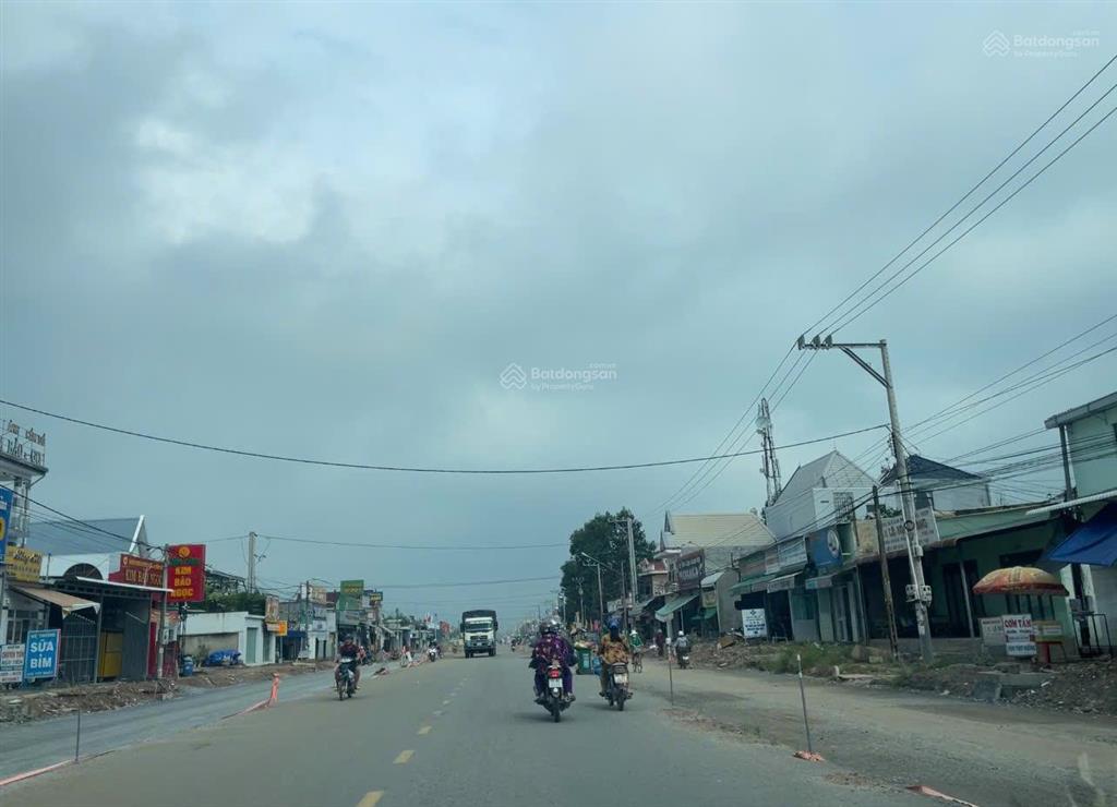 Bán lô đất ngay chợ long hòa, dầu tiếng, đường qh 16m, 5x40m thổ cư 100m2, giá 590 triệu