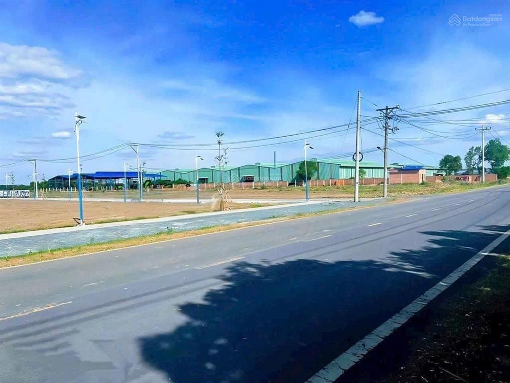 Cần tiền bán lại lô đất ngay kcn tân quan gần ubnd quang minh
