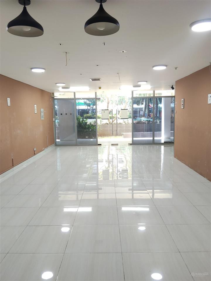 Cho thuê căn shophouse luxgarden q7, 1 trệt 1 lầu.  0978 272 ***  có zalo