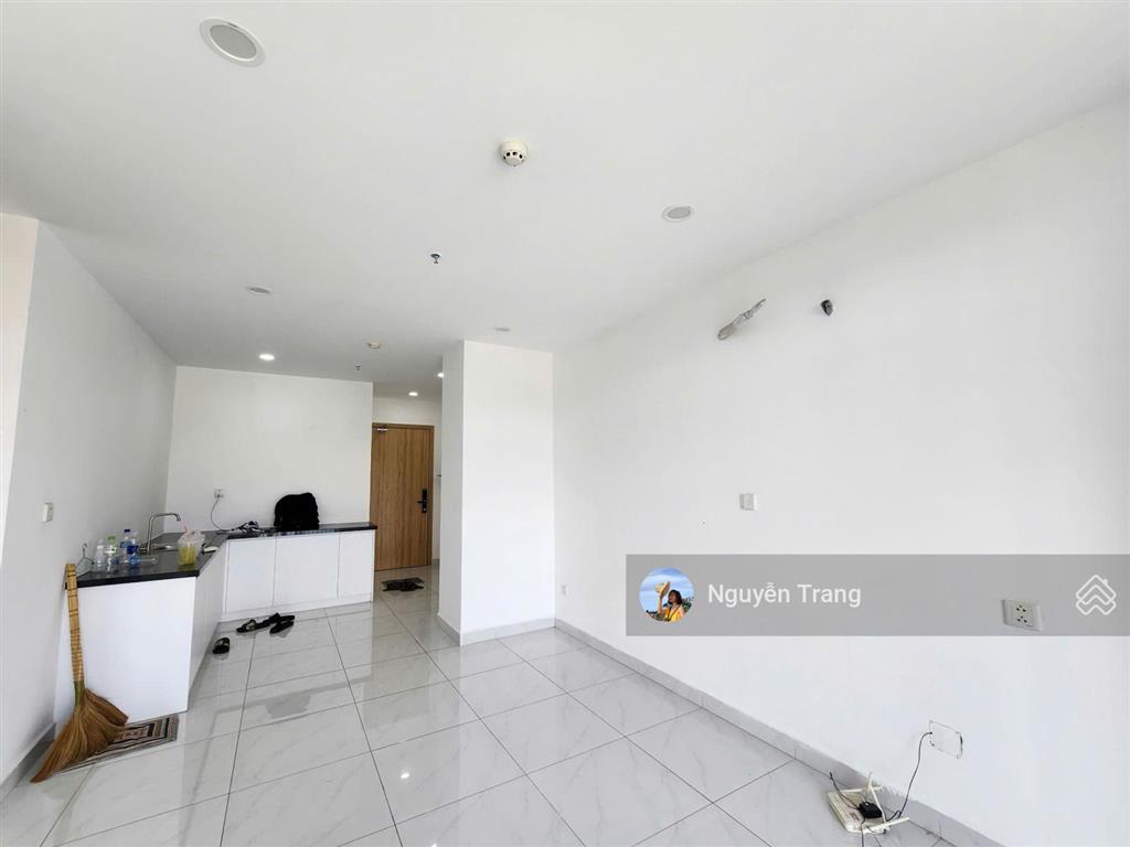 Cho thuê căn góc 2pn, chung cư the east gate, 2 máy lạnh, bếp, rèm, 7tr5