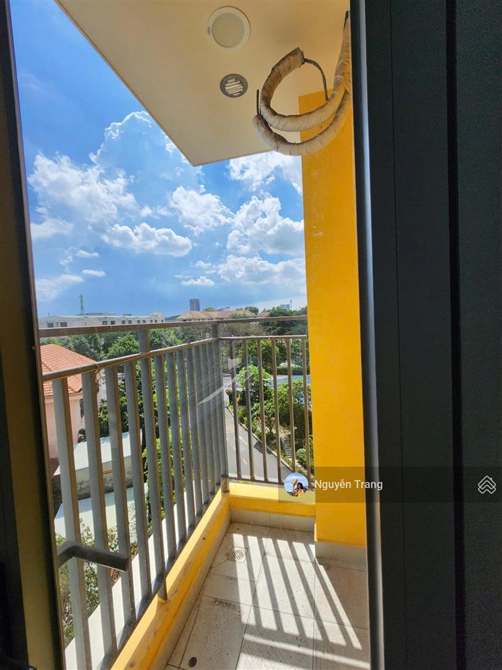 Cho thuê căn góc 2pn, chung cư the east gate, 2 máy lạnh, bếp, rèm, 7tr5