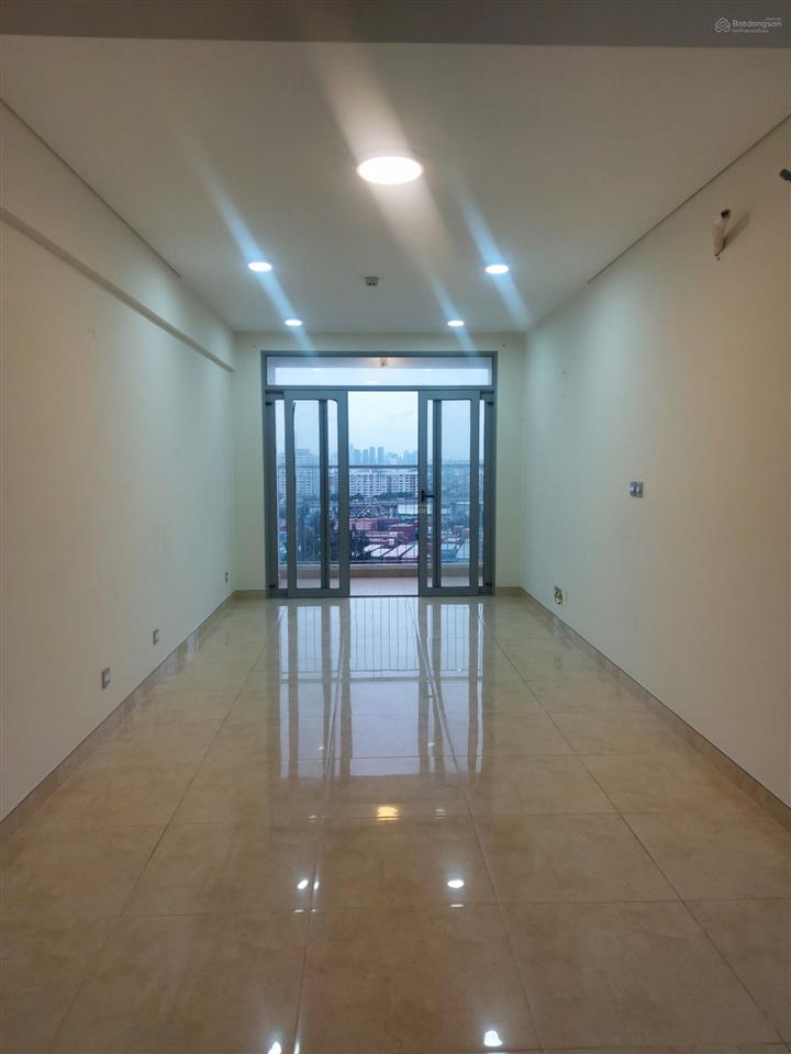 Bán căn góc 3pn, luxgarden q7, sổ hồng có sẵn