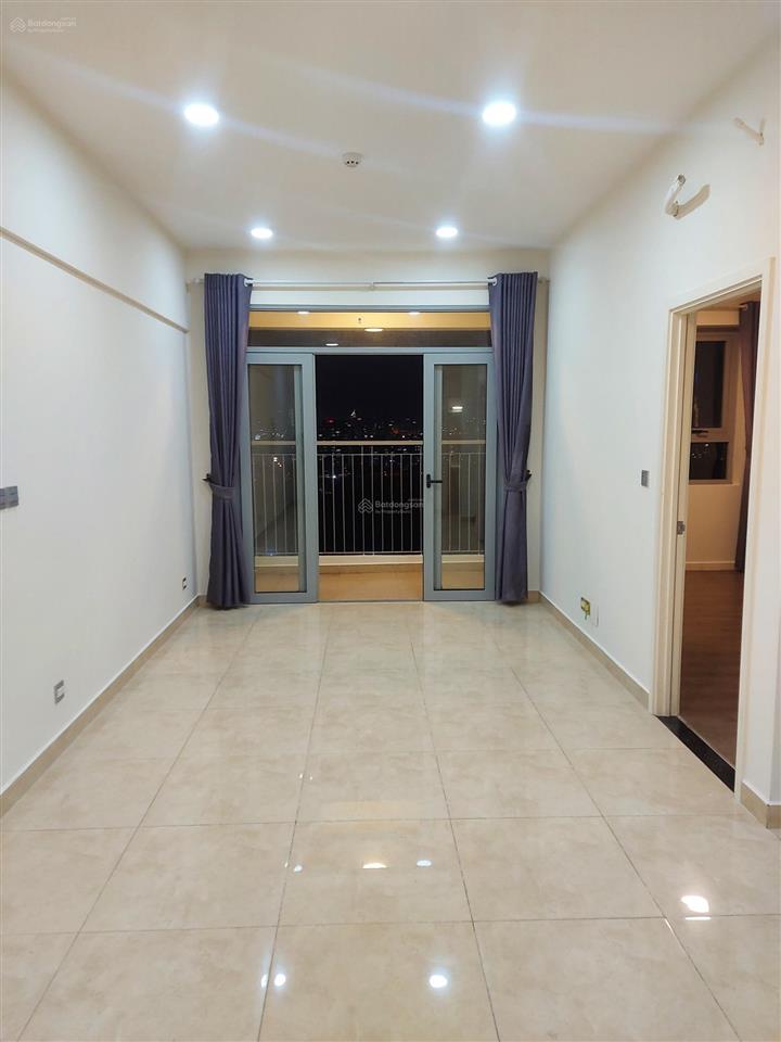 Bán căn 2pn, luxgarden, có sân vườn riêng, tổng 104m2, sổ hồng