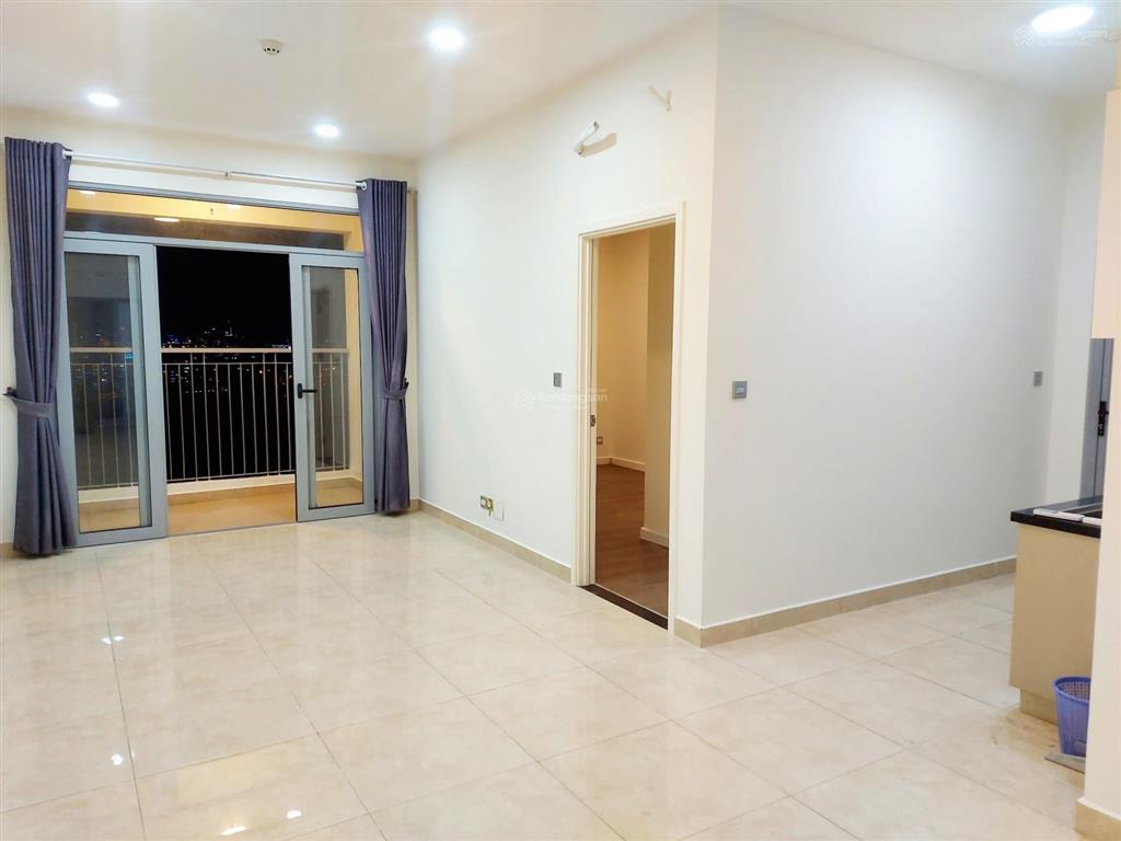 Bán căn 2pn, luxgarden, có sân vườn riêng, tổng 104m2, sổ hồng