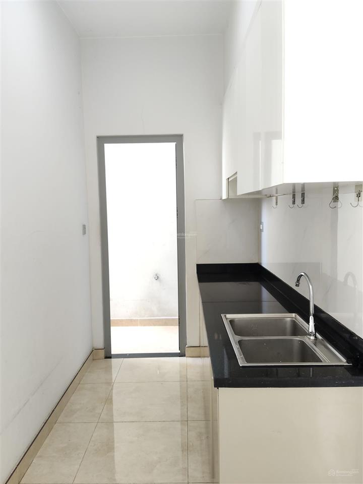 Cho thuê duplex sân vườn luxgarden, 160m2, tầng cao nhất