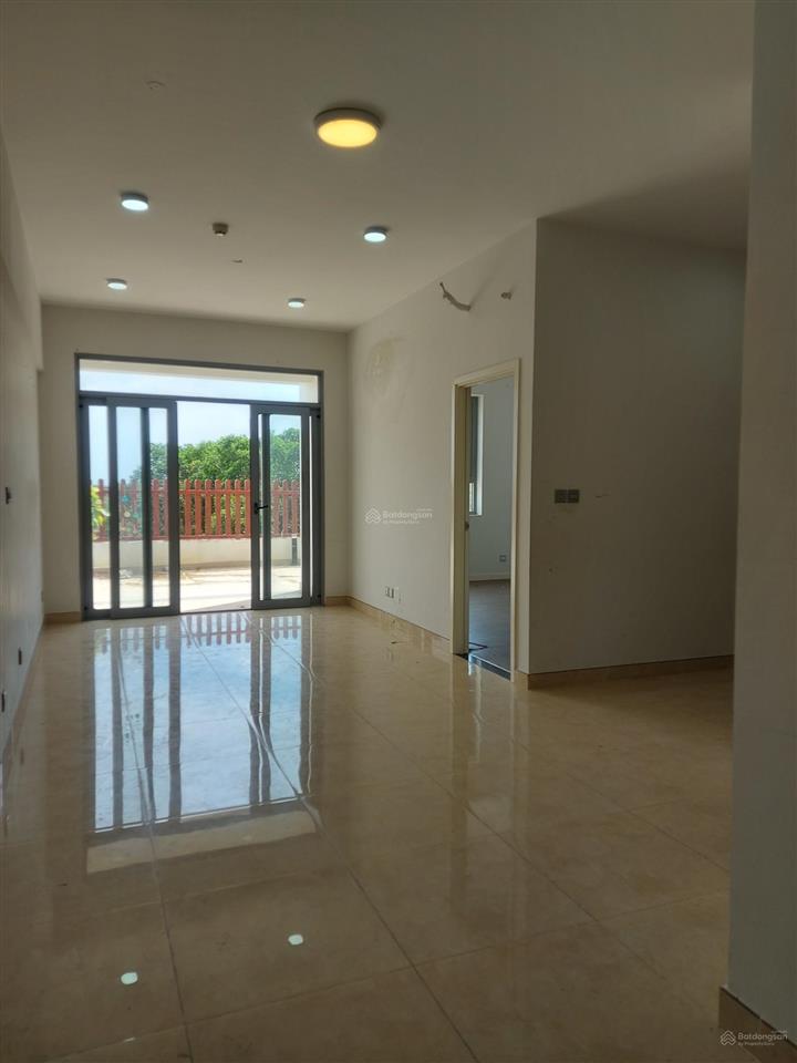 Bán căn hộ sân vườn riêng, chung cư luxgarden q7, sổ hồng sẵn tay, công chứng trong ngày
