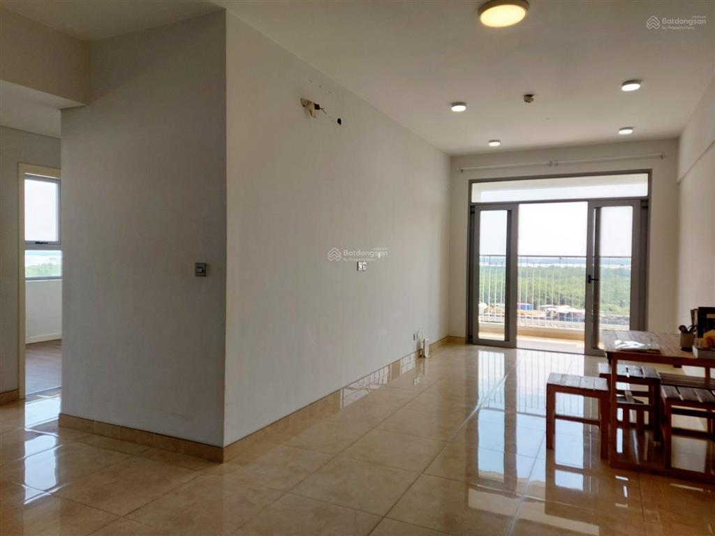 Bán căn góc 3pn  84m2, view sông, giá 4tỷ150, sẵn hd thuê dài hạn 12tr/th