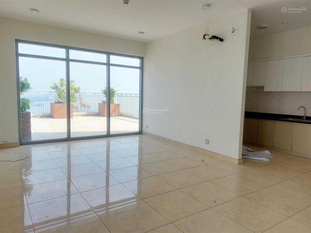 Cho thuê 2pn, 76m2, luxgarden q7, nội thất cơ bản, 9 triệu