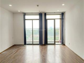 Cho thuê studio, the east gate, 44m2, có máy lạnh, rèm.  0978 272 *** (zalo)