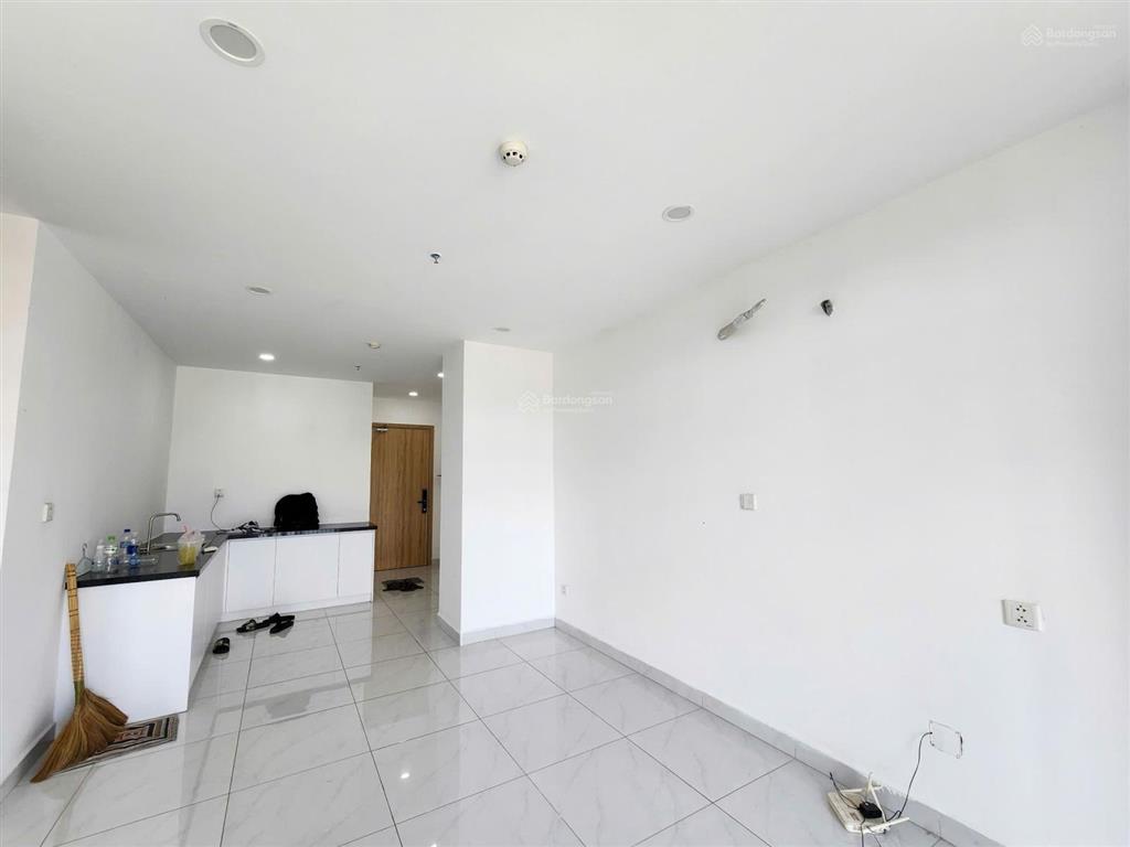 Bán căn góc 2pn the east gate, 72.6m2, sổ hồng cầm tay, có thể công chứng liền