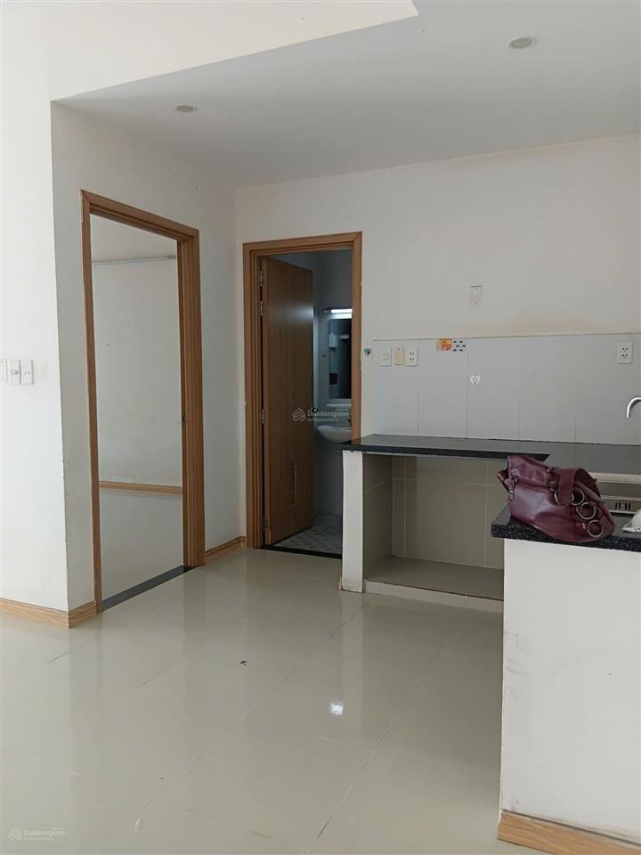 Cho thuê 1pn, jamonacity, q7, nhà trống có rèm, 8 triệu. ở liền