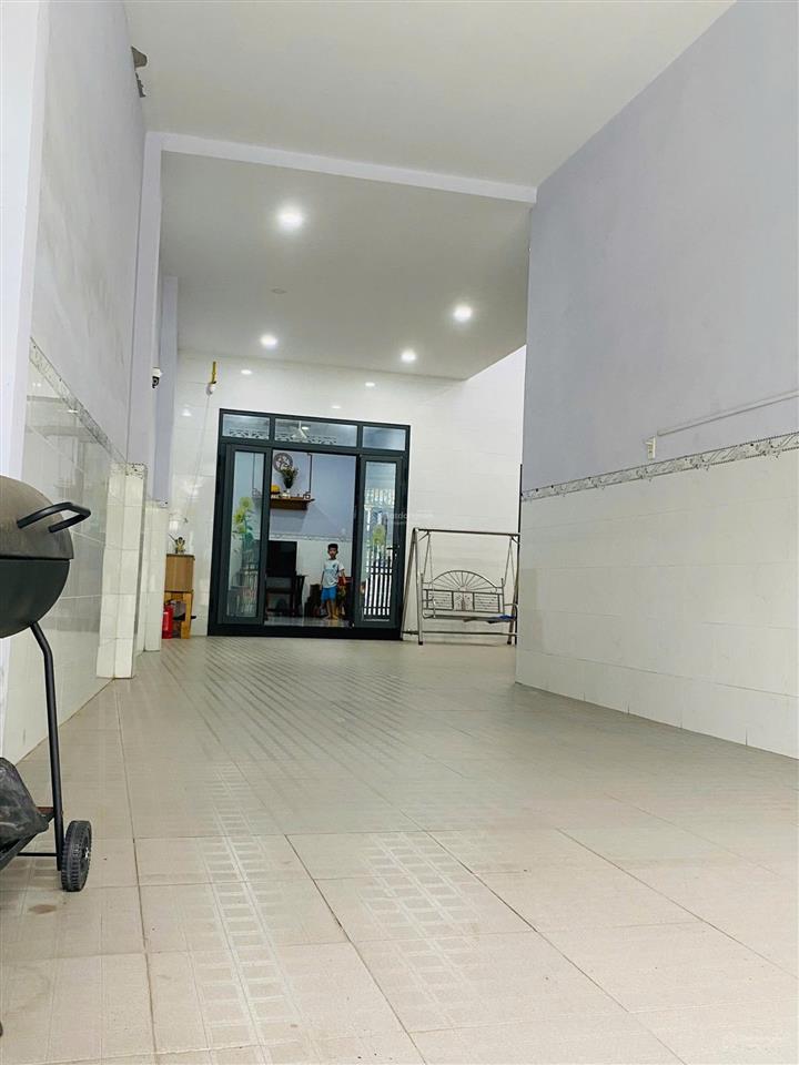 Cho thuê nhà mặt tiền đường hoàng cầm, rộng 200m2, 8 triệu